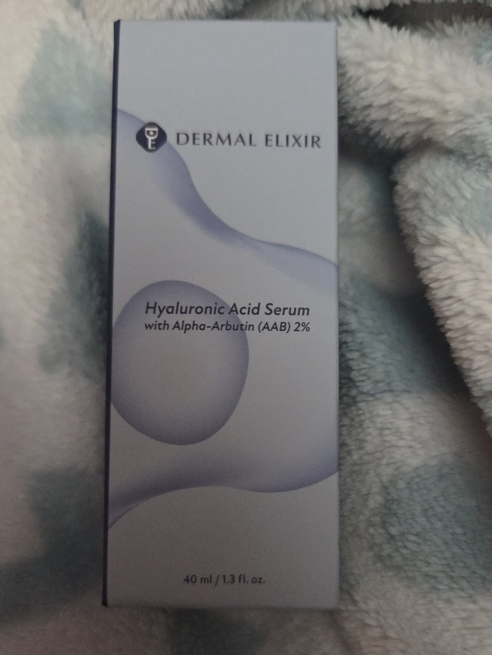 Hyaluronic Acid Serum with Alpha-Arbutin — 2% White and Light Blue NWOT